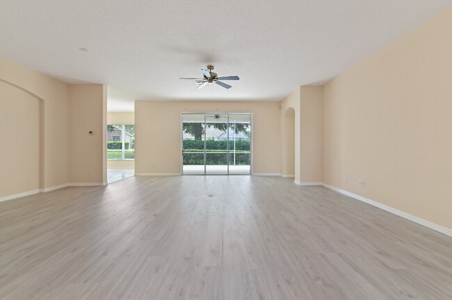 Foto del edificio - 2195 Addison Ave