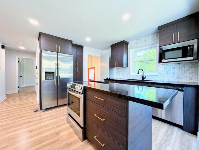 Photo - 1023 E Millbert Ave Apartment