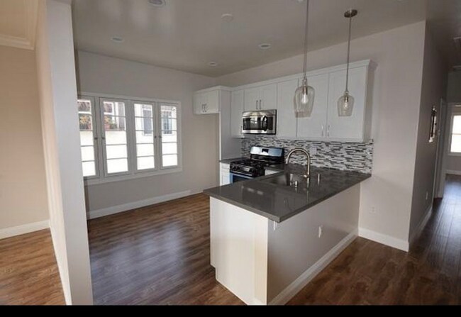 Foto del edificio - 6261 W Olympic Blvd