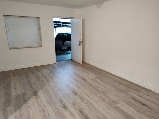 Foto del edificio - 2 bedroom 1 bath apartment Maryville ( Blo...