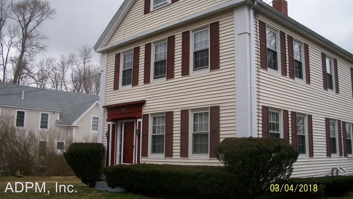 Primary Photo - 2 br, 1.5 bath House - 234 Main St. #1