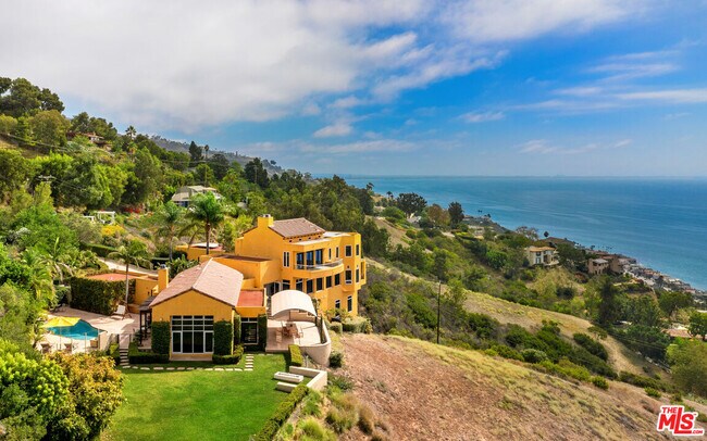 Building Photo - 3235 Rambla Pacifico St