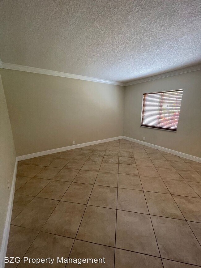 Building Photo - 2 br, 1 bath House - 1460 NE 18th Street, ...