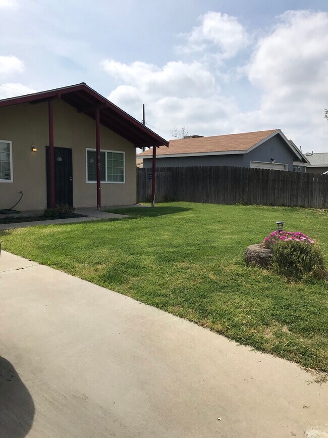 Foto del edificio - 10187 Libbie Ln