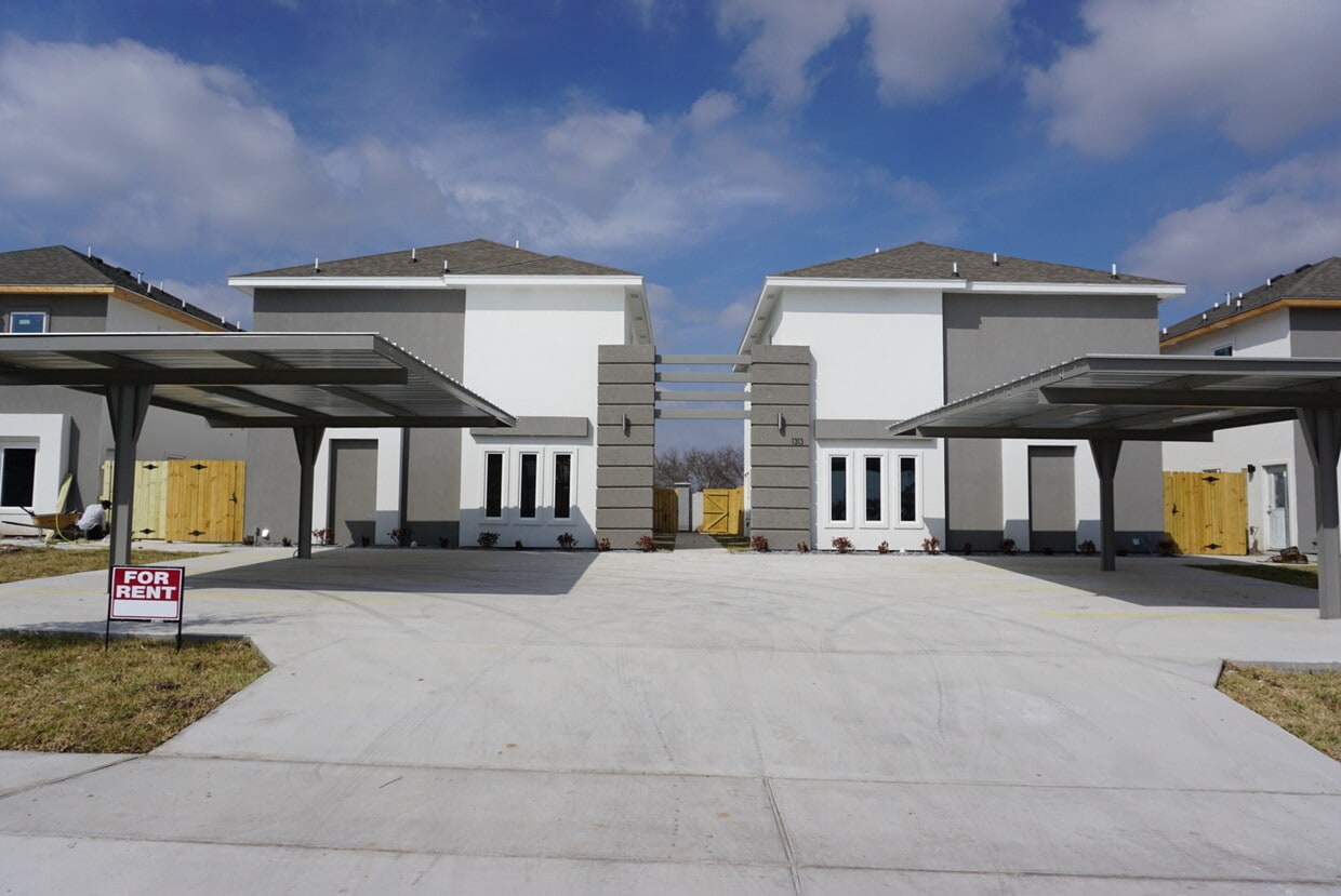 1313 N 48th St, McAllen, TX 78501 Townhome Rentals in McAllen TX