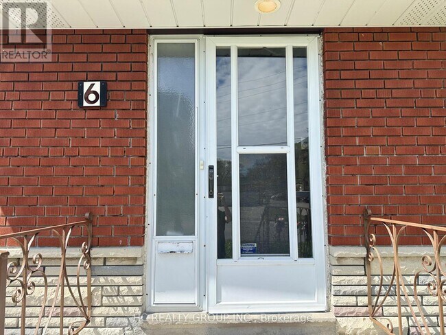 Building Photo - 6 Rosemount Dr