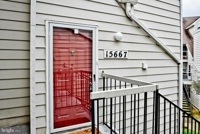 Foto del edificio - 15667 Easthaven Ct
