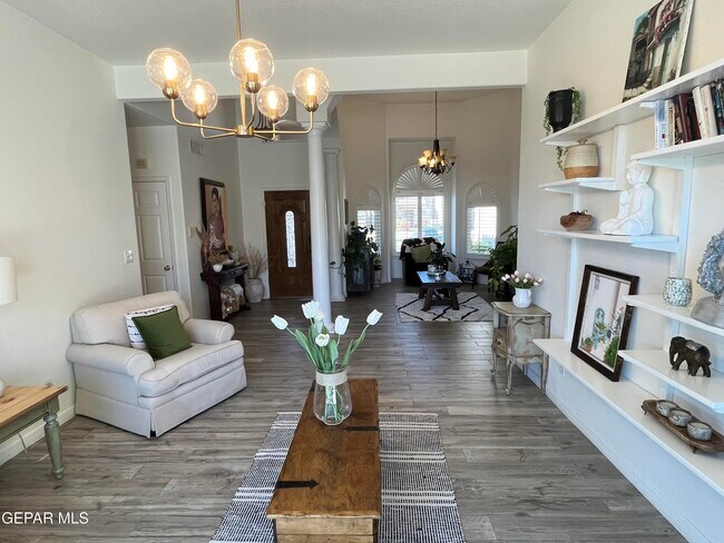 Foto del edificio - 1424 Cloud Ridge Dr