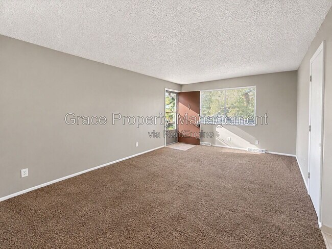 Building Photo - 6630 Knox Ct