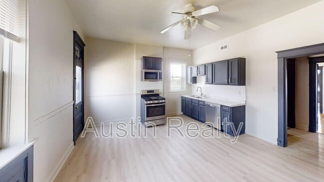 Foto del edificio - 4345 Bates St