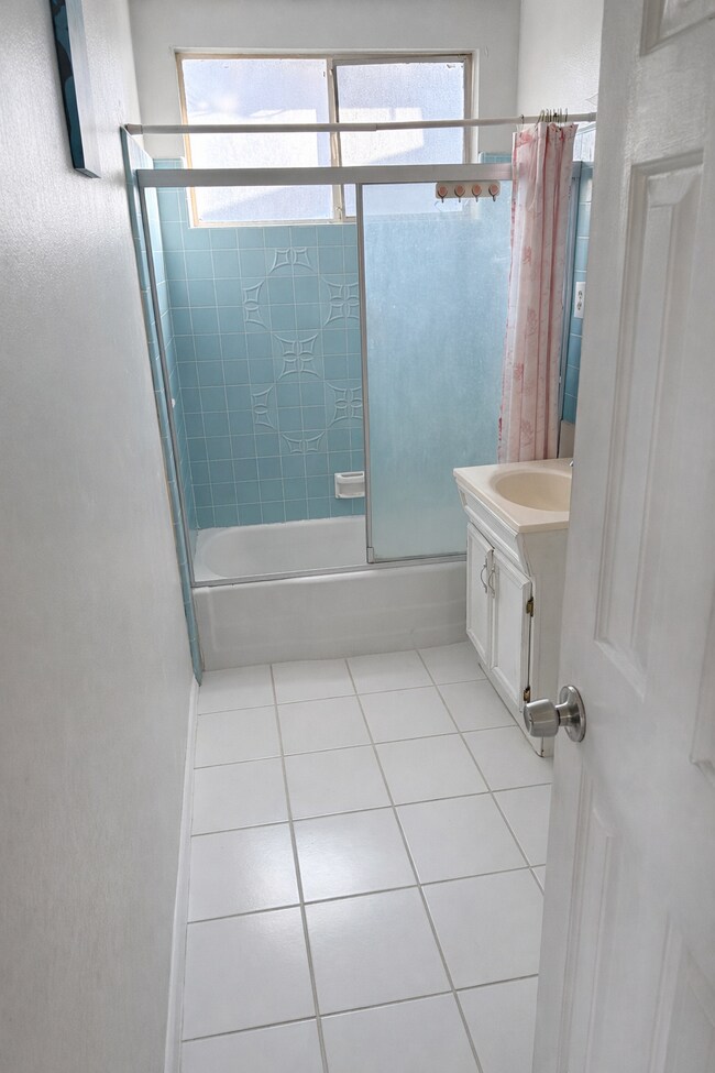 Foto del edificio - 526 E Nugent St