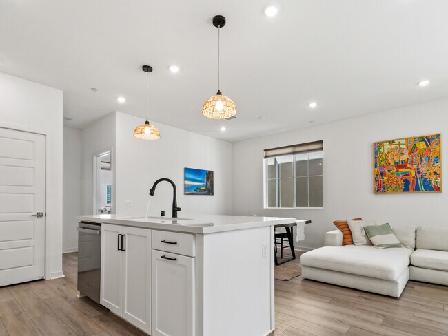 Foto del edificio - 1191 Grassland Rd