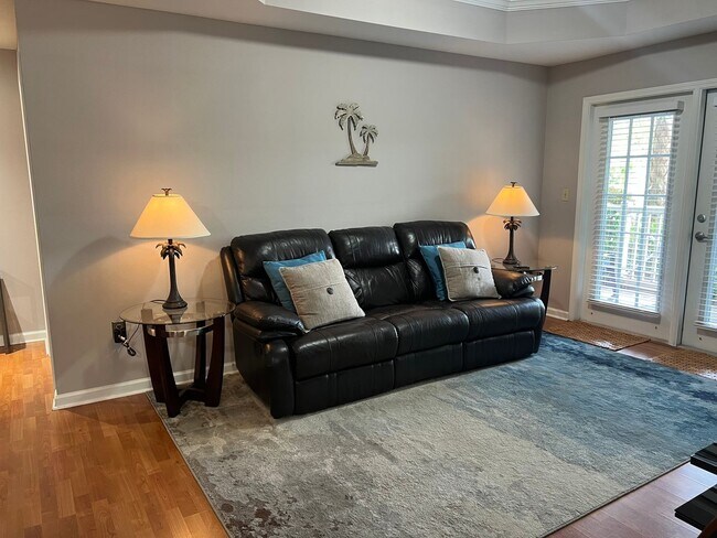 Foto del edificio - First Floor Condo at Bridgepointe - Beauti...