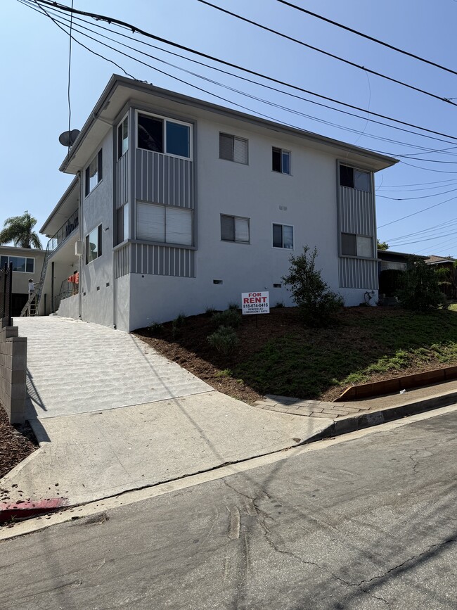 Building Photo - 710 Cory Dr