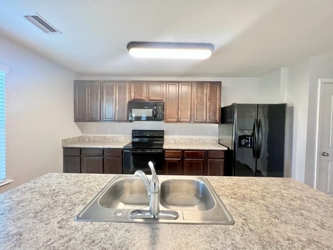 Building Photo - 4703 Windsor Park Ln