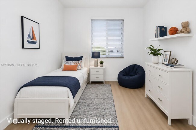 Foto del edificio - 2610 NE 213th St
