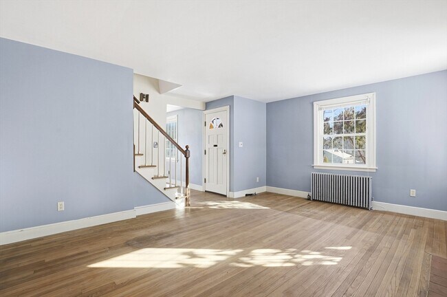 Foto del edificio - 12 Cardinal Rd