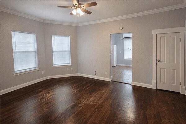 Foto del edificio - 511 W Cleveland St