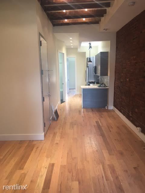 Primary Photo - 412 Seneca Ave