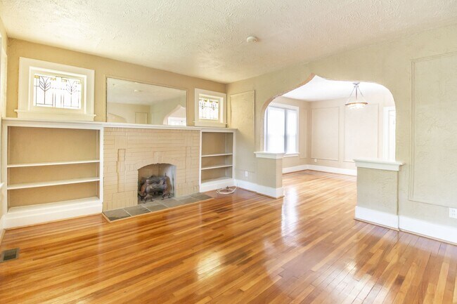 Foto del edificio - 7004 Amherst Ave