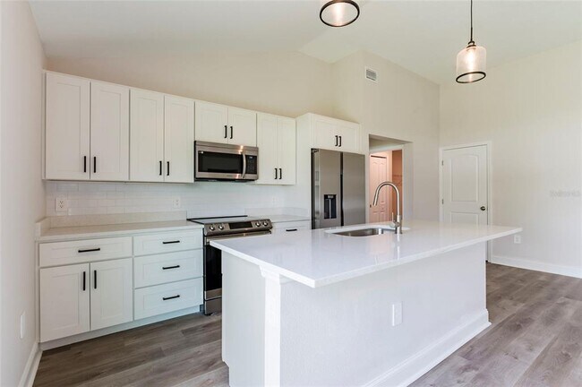 Building Photo - 2443 Penguin Ln