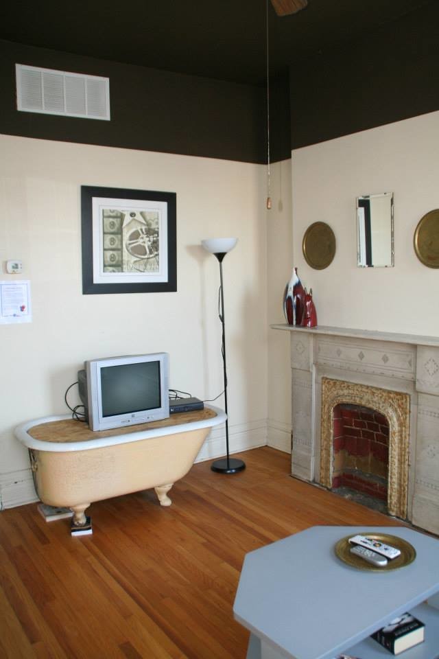 Family Room 1 - 917 S Loomis St