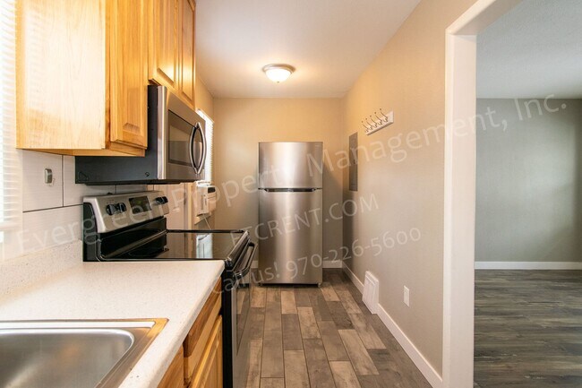 Foto del edificio - 207 E Stuart St