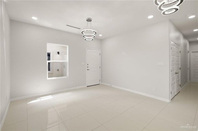 Foto del edificio - 15 Larkspur Ave