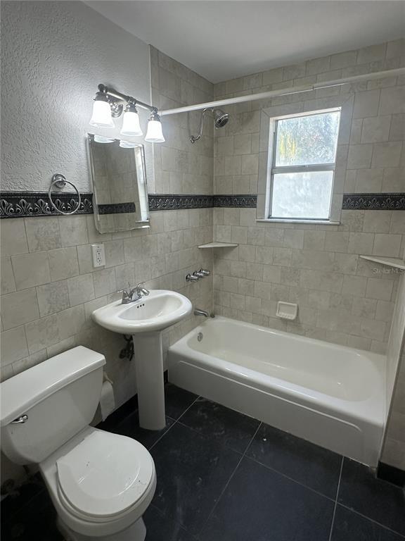 Foto del edificio - 2113 W North B St