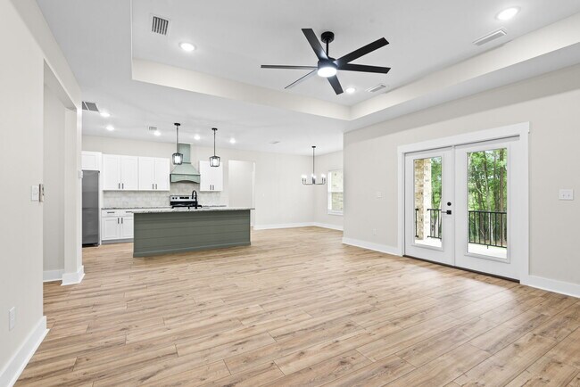 Foto del edificio - 699 Pinewood Dr