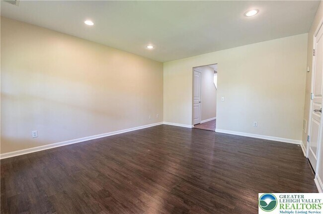 Foto del edificio - 8475 Putnam Ct