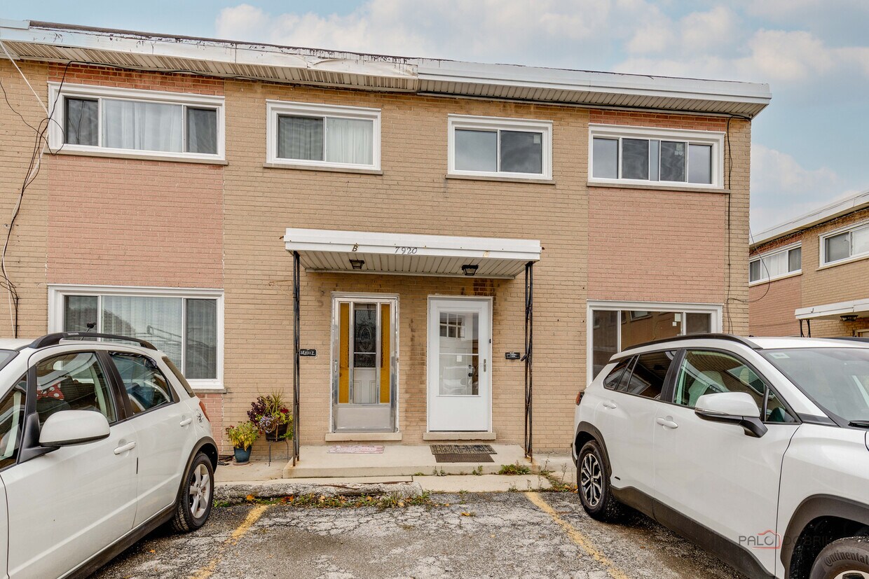 7920 W Lawrence Ave, Norridge, IL 60706 Townhome Rentals in Norridge