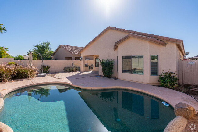 Building Photo - 15224 W Desert Hills Dr