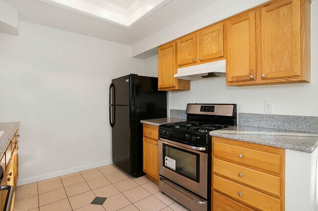 Foto del edificio - 5450- 5452 Linden Avenue