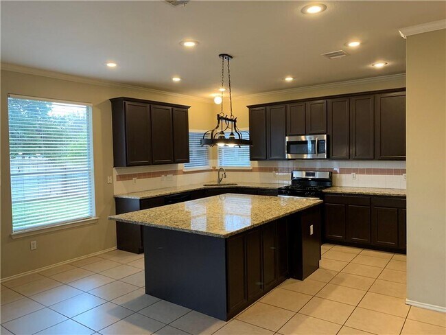 Building Photo - 4428 Chickasaw Ct