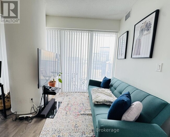 Building Photo - 88 Harbour St