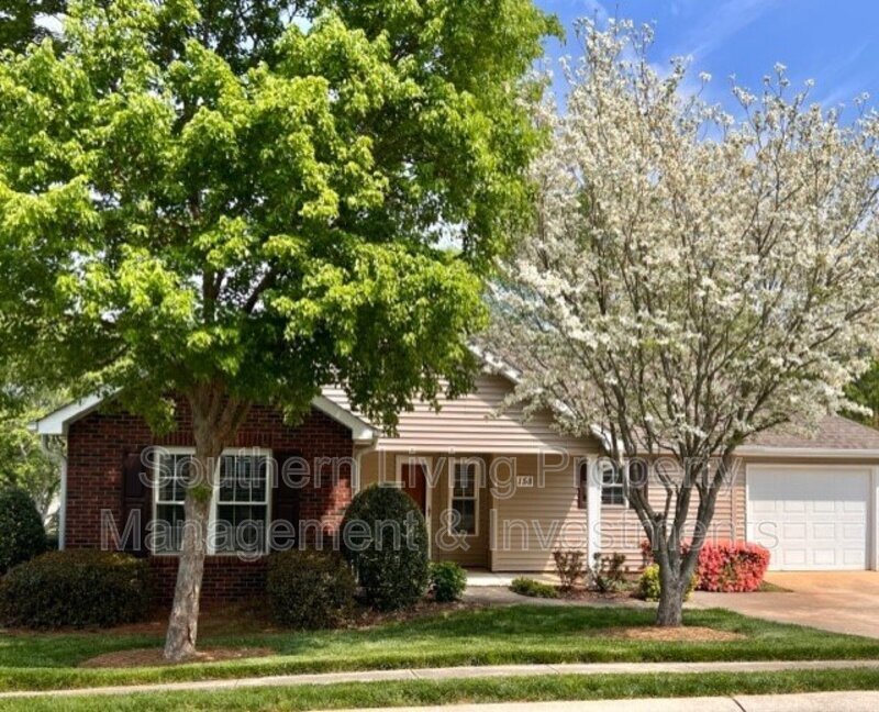158 Oak Village Pkwy, Mooresville, NC 28117 House Rental in
