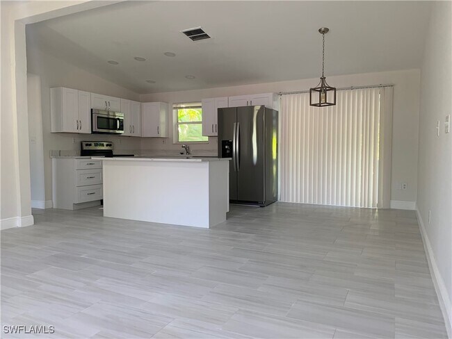 Foto del edificio - 1259 8th Ave N