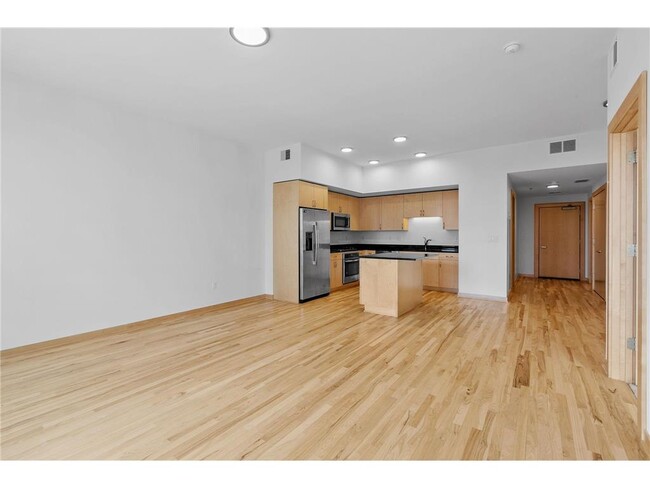 Foto del edificio - 740 Portland Ave