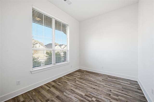 Foto del edificio - 3008 Armstrong Ave