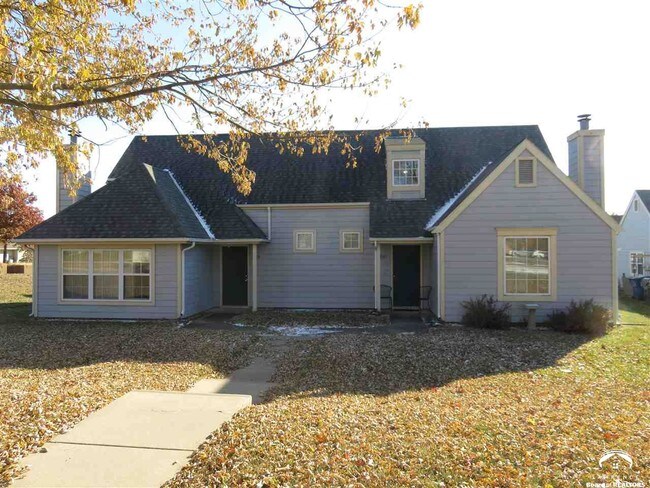 Building Photo - 2321 Yale Rd