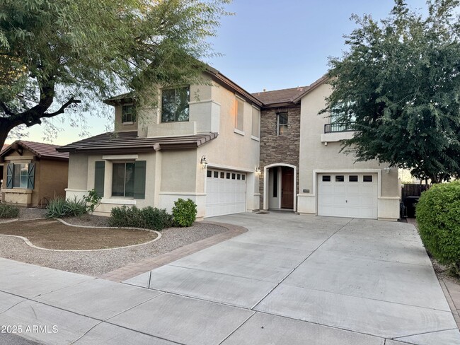 Building Photo - 3641 E Kingbird Pl