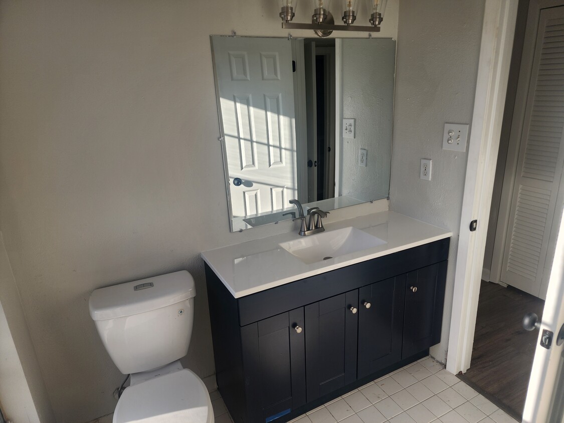 Foto del edificio - 4801 Grammar Ave