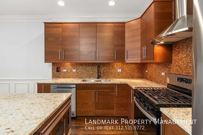Foto del edificio - 2257 W Belmont Ave