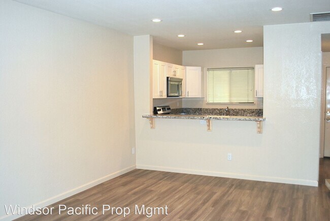 Building Photo - 1 br, 1 bath House - 712 N. Villa Way