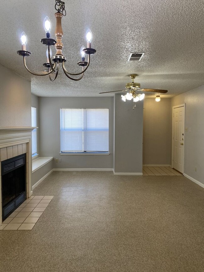 Building Photo - 6322 Queens Castle Dr