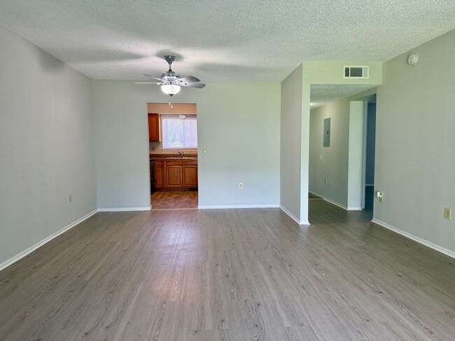 Building Photo - 4117 S Semoran Blvd
