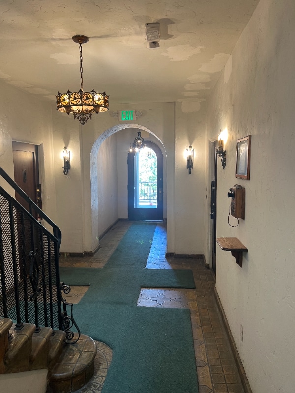 Photo - 736 S Genesee Ave Apartment