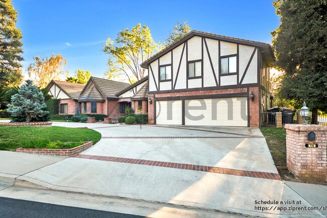 Foto del edificio - 716 Buckingham Dr