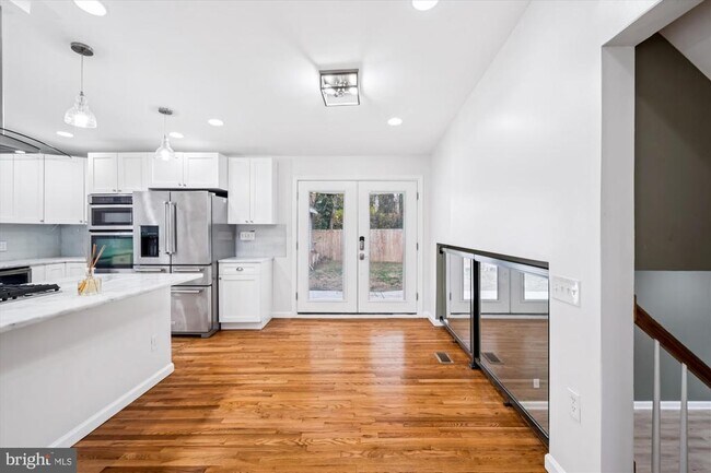 Building Photo - 3308 Estelle Terrace